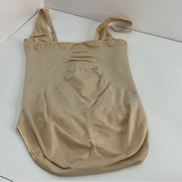 Assets by Spanx Brief Bodysuit Open Bust - Picture 2 of 5